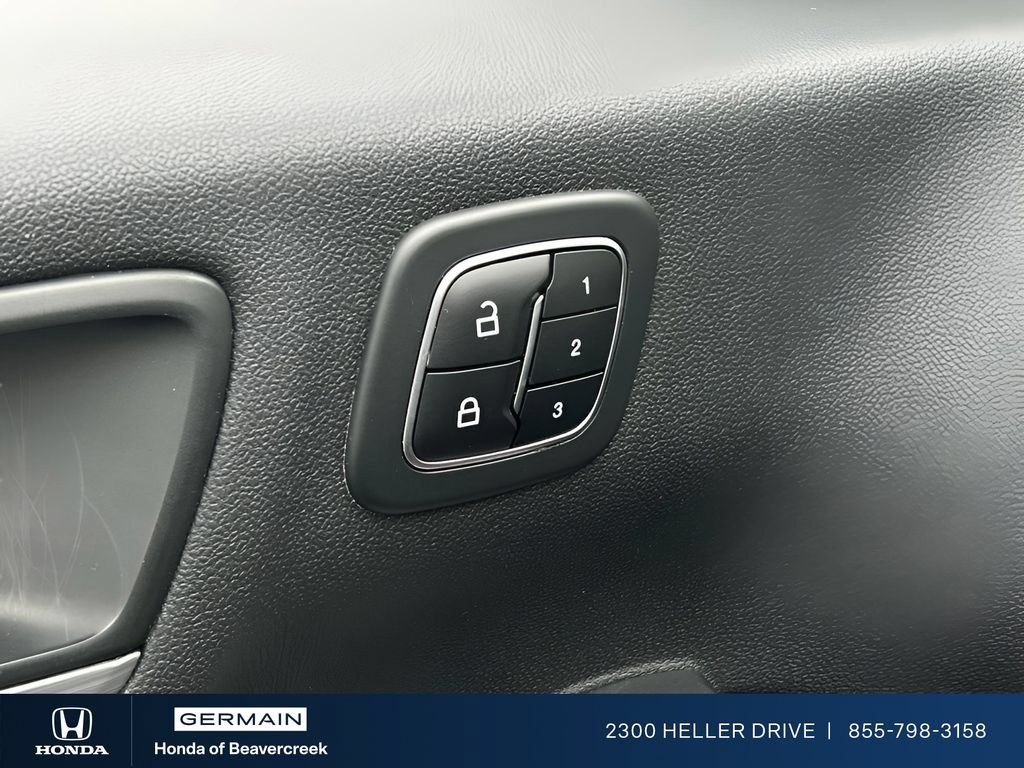 Used 2023 Ford Escape Platinum AWD/4WD image 15