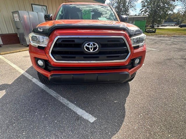 Used 2016 Toyota Tacoma SR5 w/ Towing Package RWD image 9