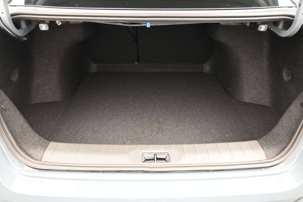 New 2026 Nissan Sentra SV w/ SV Convenience Package FWD image 13