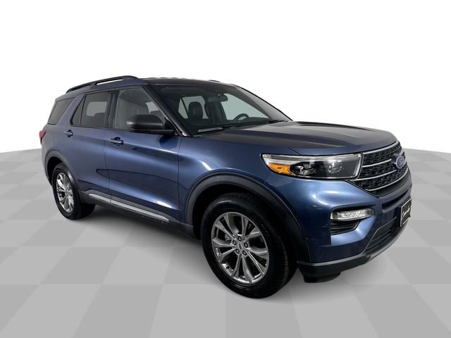 Used 2020 Ford Explorer XLT w/ Equipment Group 202A AWD/4WD image 2