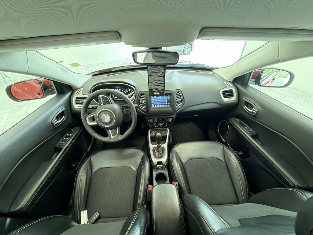 Used 2019 Jeep Compass Latitude w/ Cold Weather Group FWD image 21