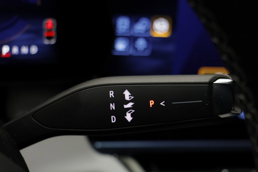 Certified 2025 Chevrolet Equinox EV LT image 13