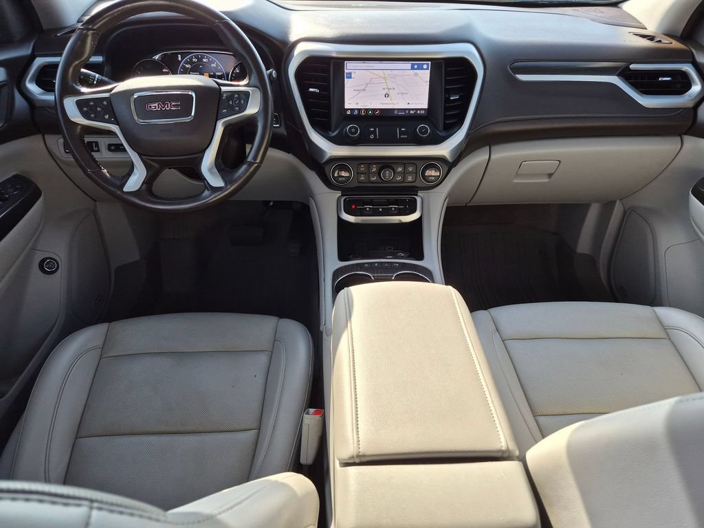 Used 2021 GMC Acadia SLT w/ Technology Package FWD image 17