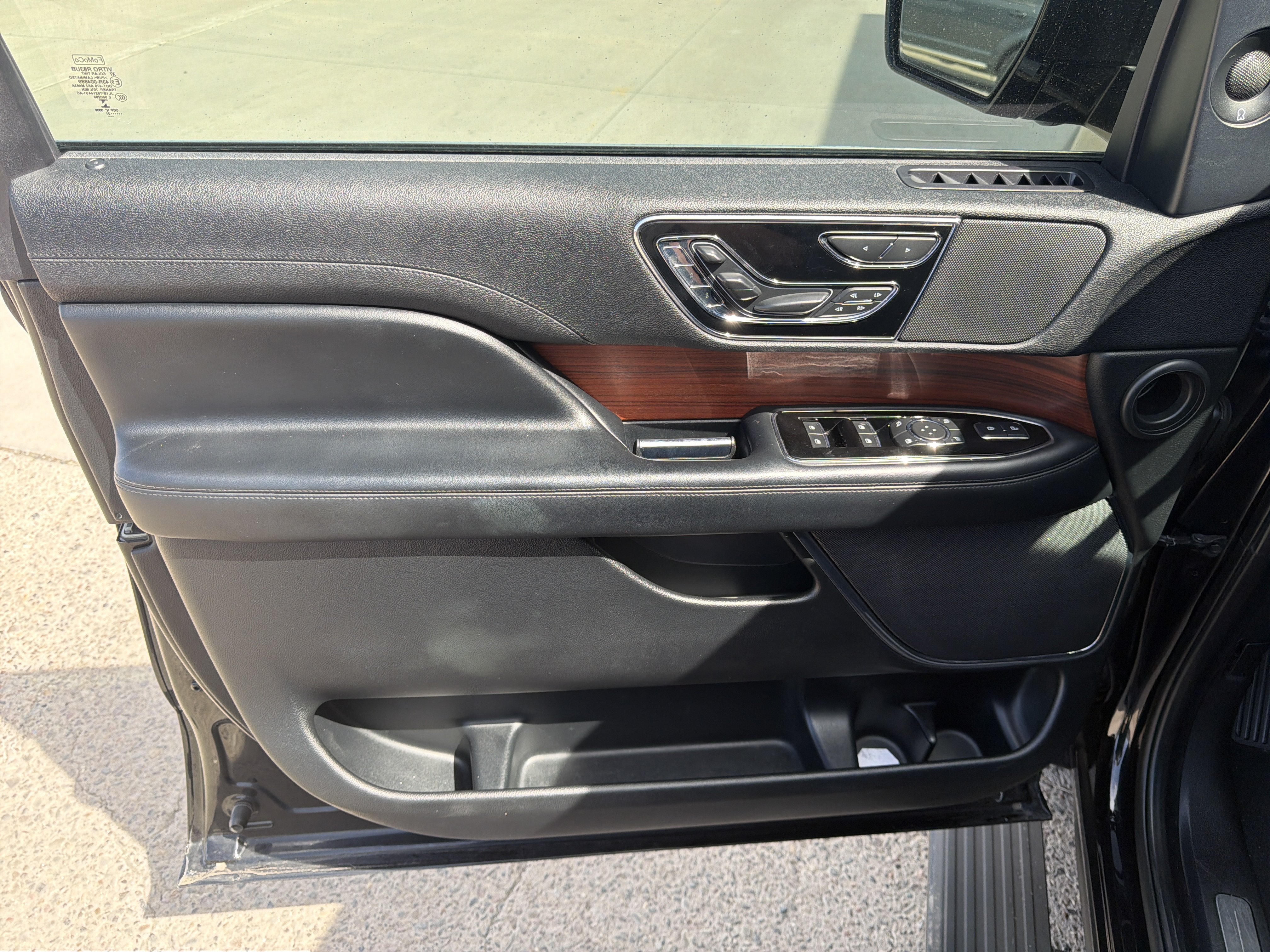Used 2021 Lincoln Navigator Reserve RWD image 14