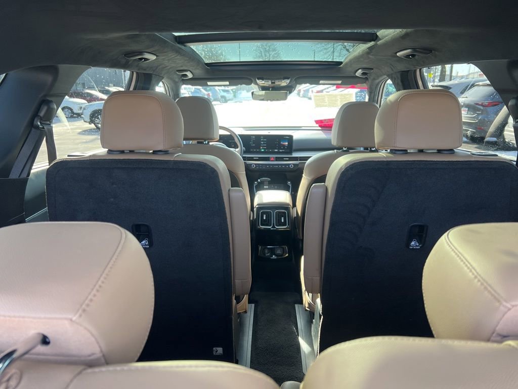 Certified 2025 Kia Sorento SX Prestige w/ Olive Brown Leather Package image 13
