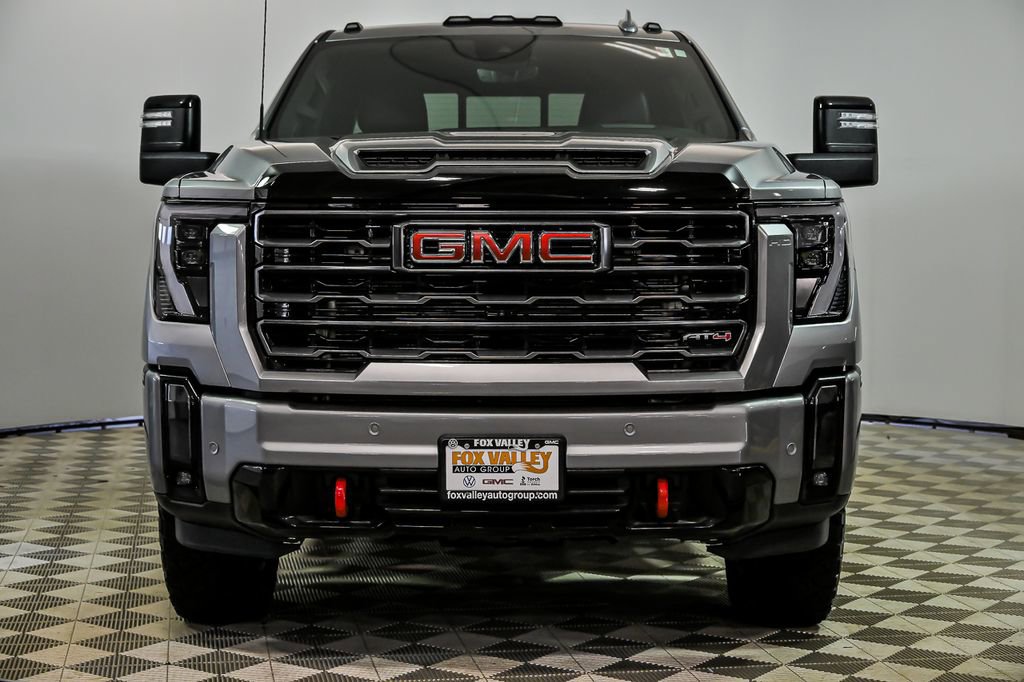Used 2024 GMC Sierra 3500 AT4 w/ Technology Package AWD/4WD image 4