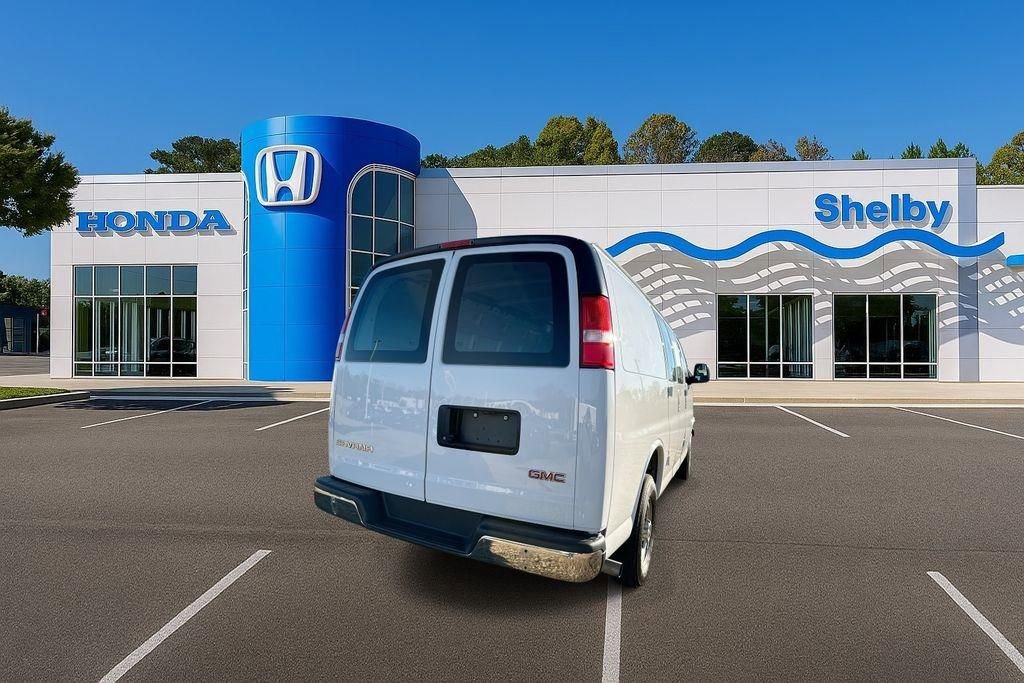 Used 2024 GMC Savana 2500 w/ Driver Convenience Package image 8