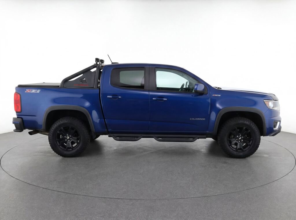 Used 2017 Chevrolet Colorado Z71 AWD/4WD image 8