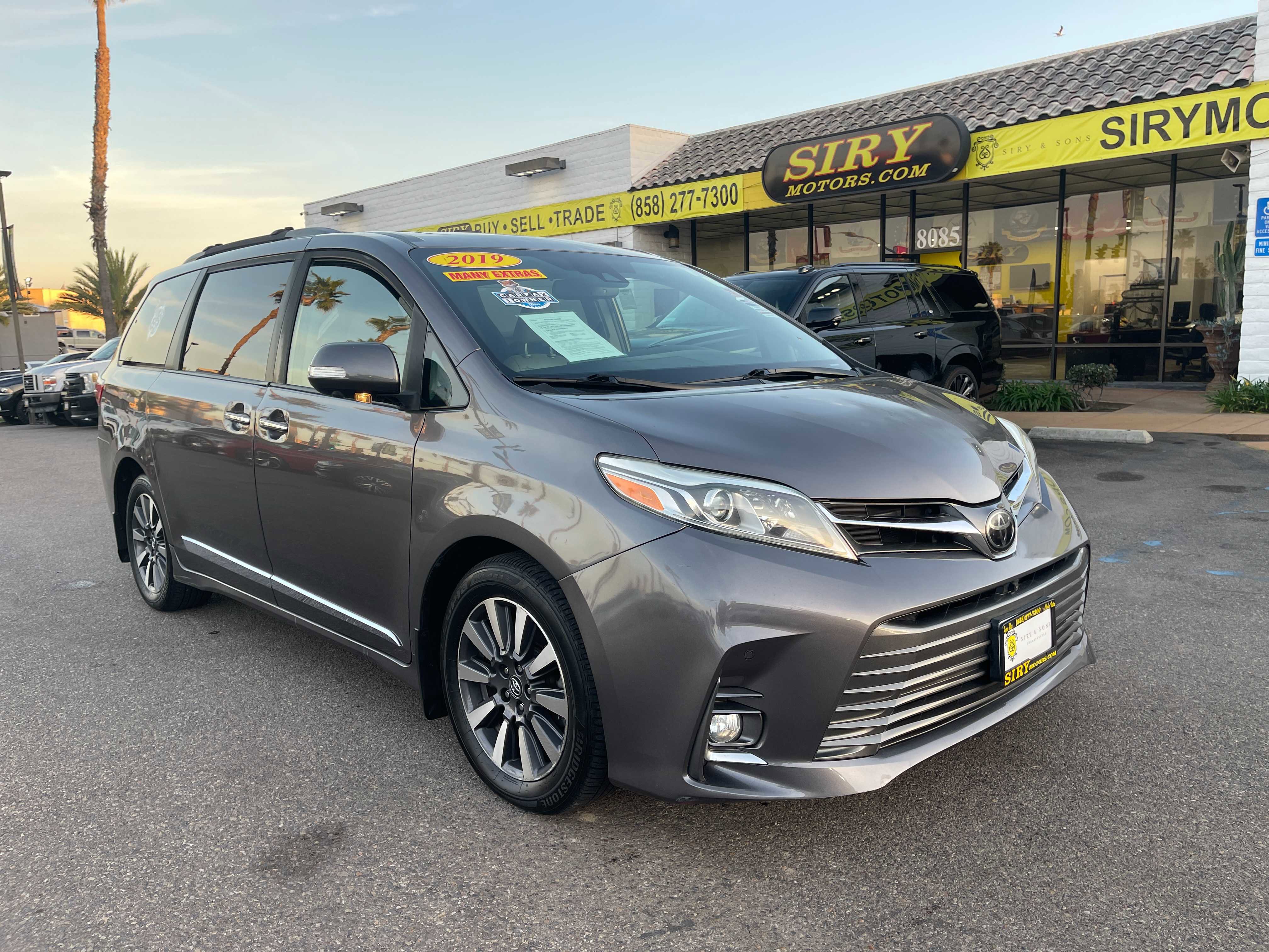 Used 2019 Toyota Sienna Limited Premium w/ Protection Package image 1