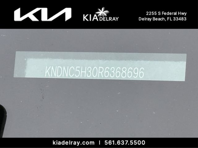 Certified 2024 Kia Carnival EX FWD image 2