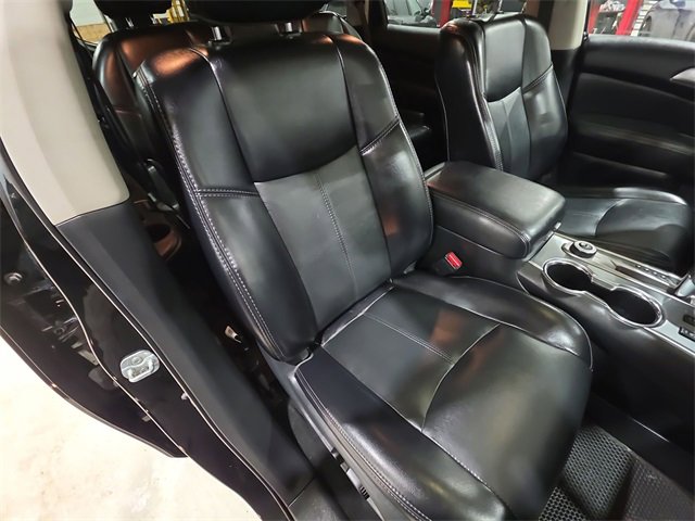 Used 2020 Nissan Pathfinder SL image 26