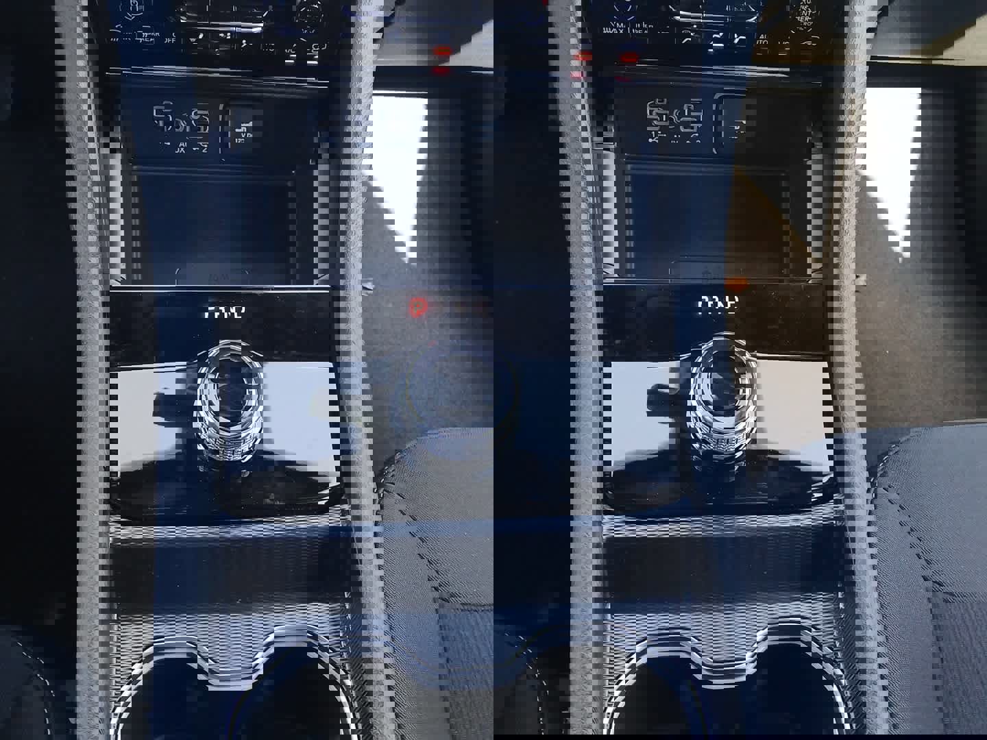 New 2025 Jeep Grand Cherokee Laredo X w/ Luxury Tech Group I image 40