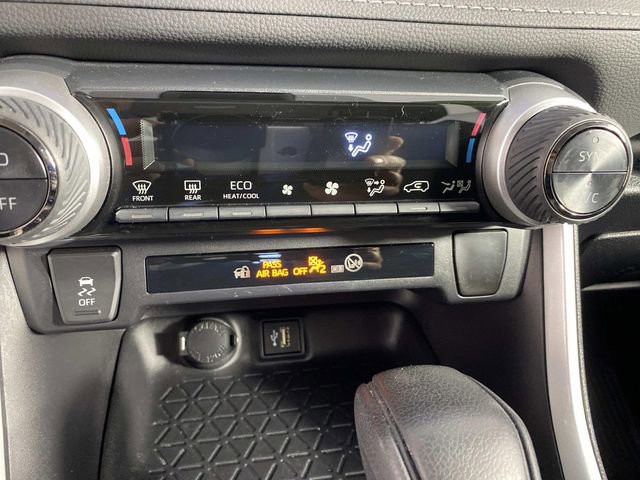 Used 2024 Toyota RAV4 LE AWD/4WD image 21