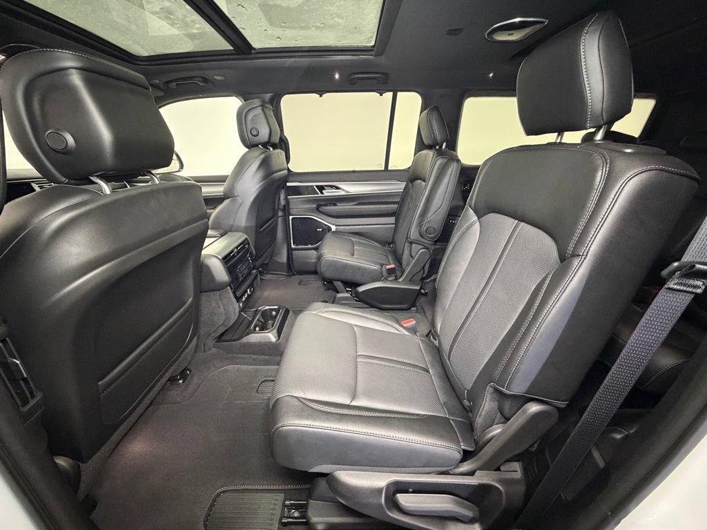 New 2026 Jeep Grand Wagoneer L Limited AWD/4WD image 5