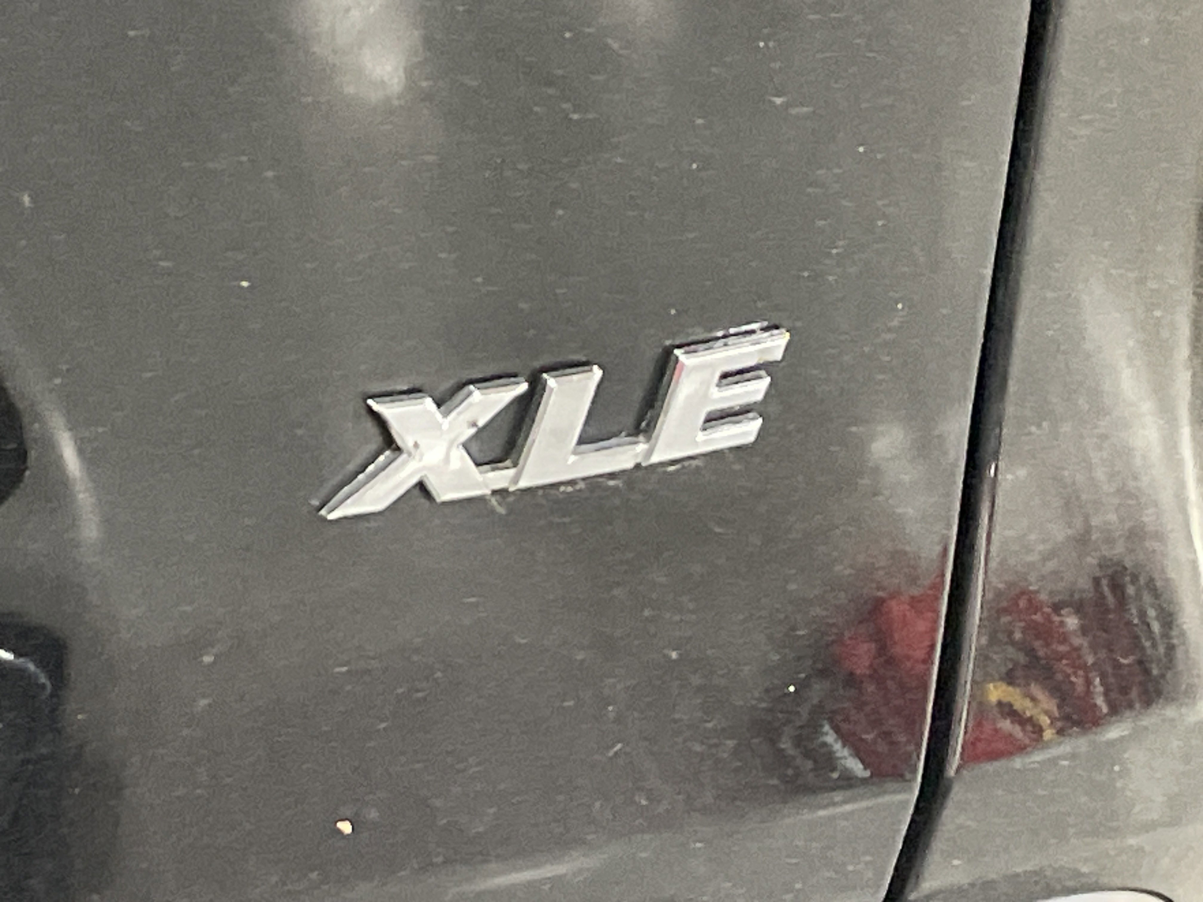 Used 2021 Toyota RAV4 XLE w/ Convenience Package FWD image 36