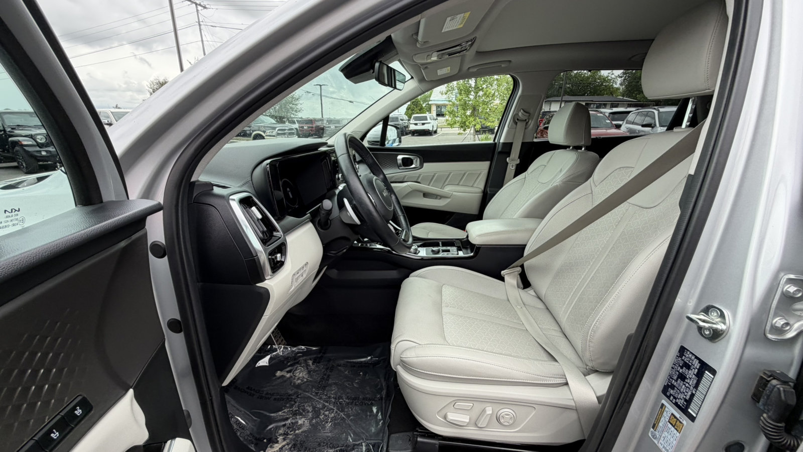 Used 2023 Kia Sorento SX Prestige AWD/4WD image 11