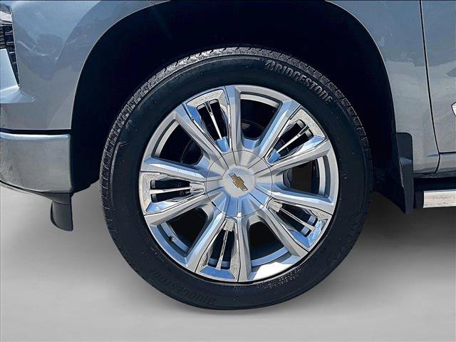 Certified 2026 Chevrolet Silverado 1500 High Country AWD/4WD image 10