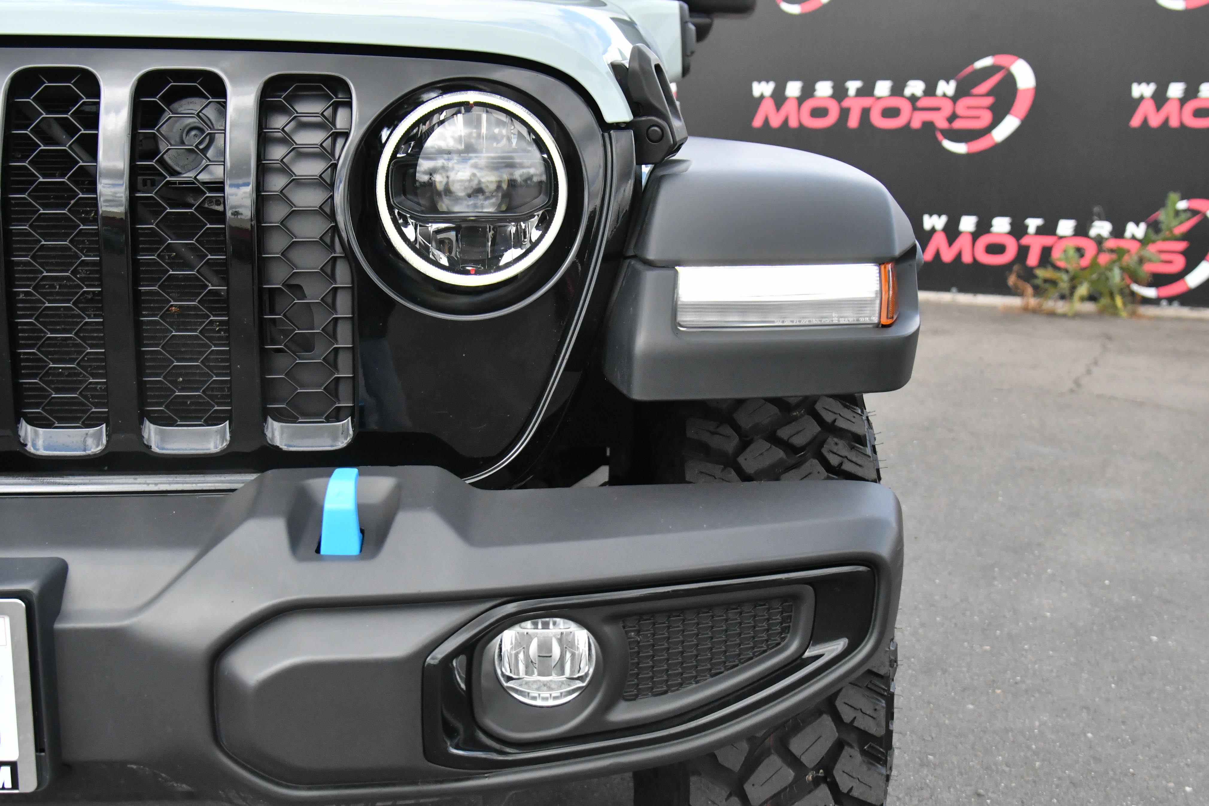 Used 2023 Jeep Wrangler Unlimited AWD/4WD image 11