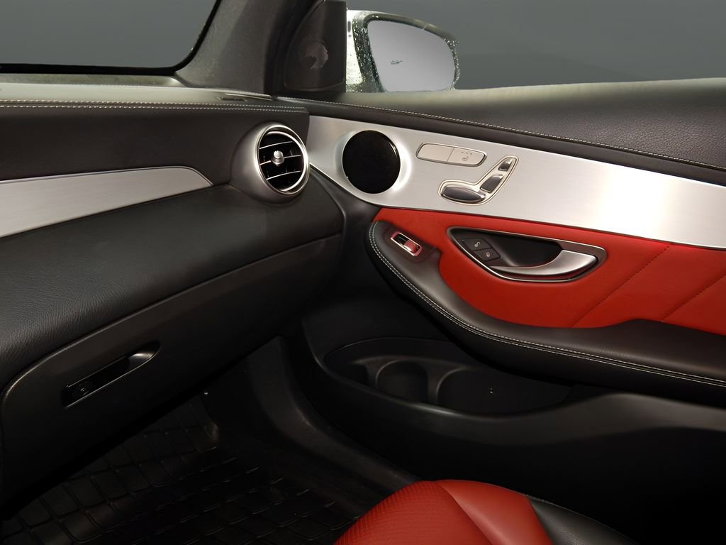 Used 2021 Mercedes-Benz GLC 300 4MATIC Coupe image 20