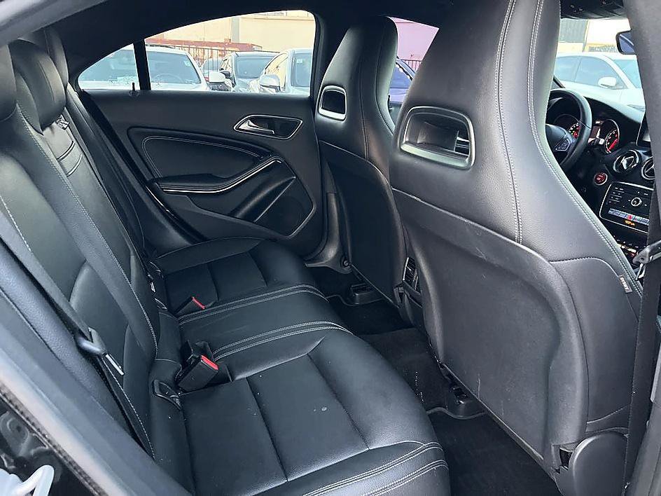 Used 2018 Mercedes-Benz CLA 250 image 20