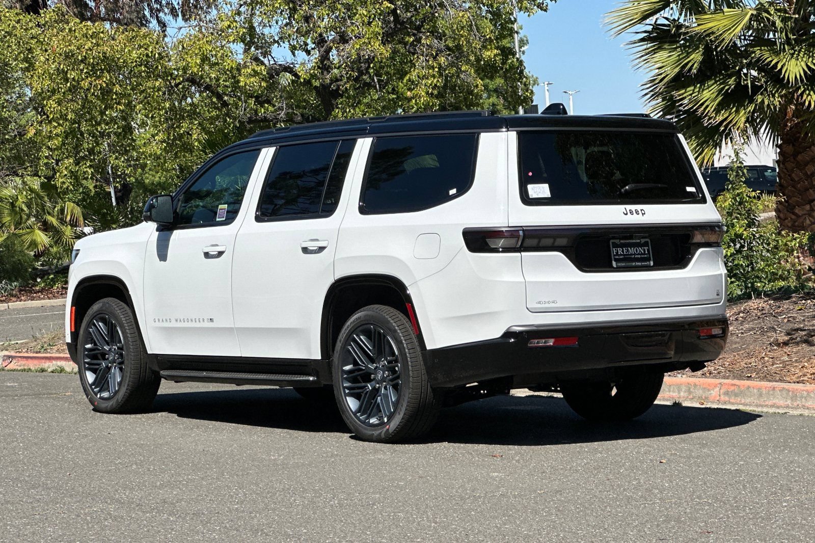 New 2026 Jeep Grand Wagoneer 4WD image 5