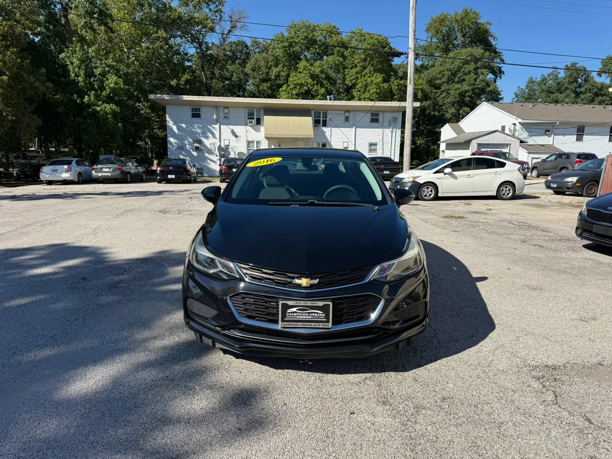 Used 2016 Chevrolet Cruze LT FWD image 2