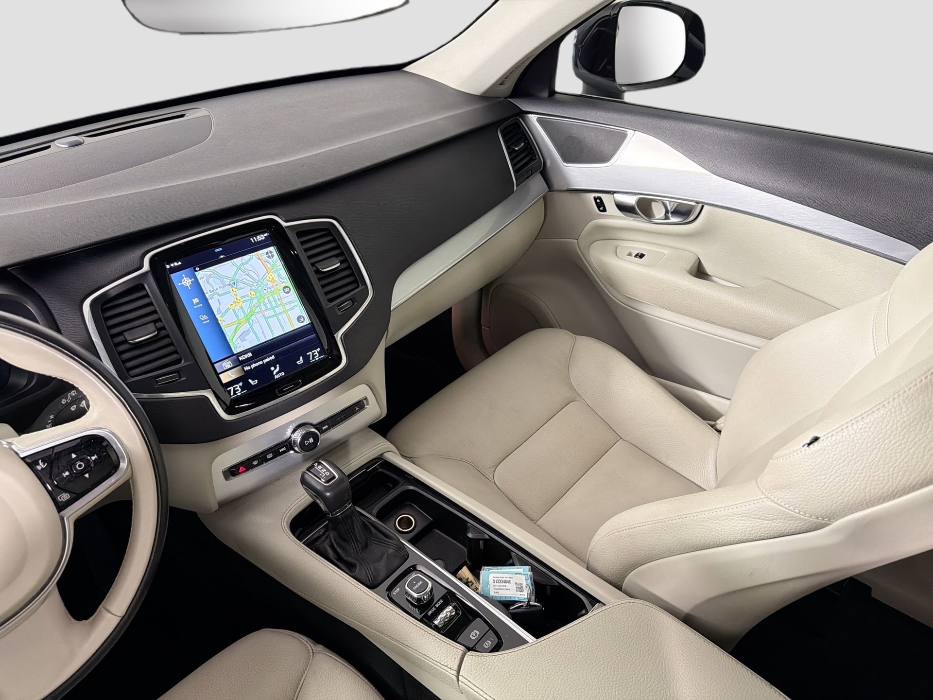 Used 2017 Volvo XC90 T6 Momentum w/ Vision Package image 25