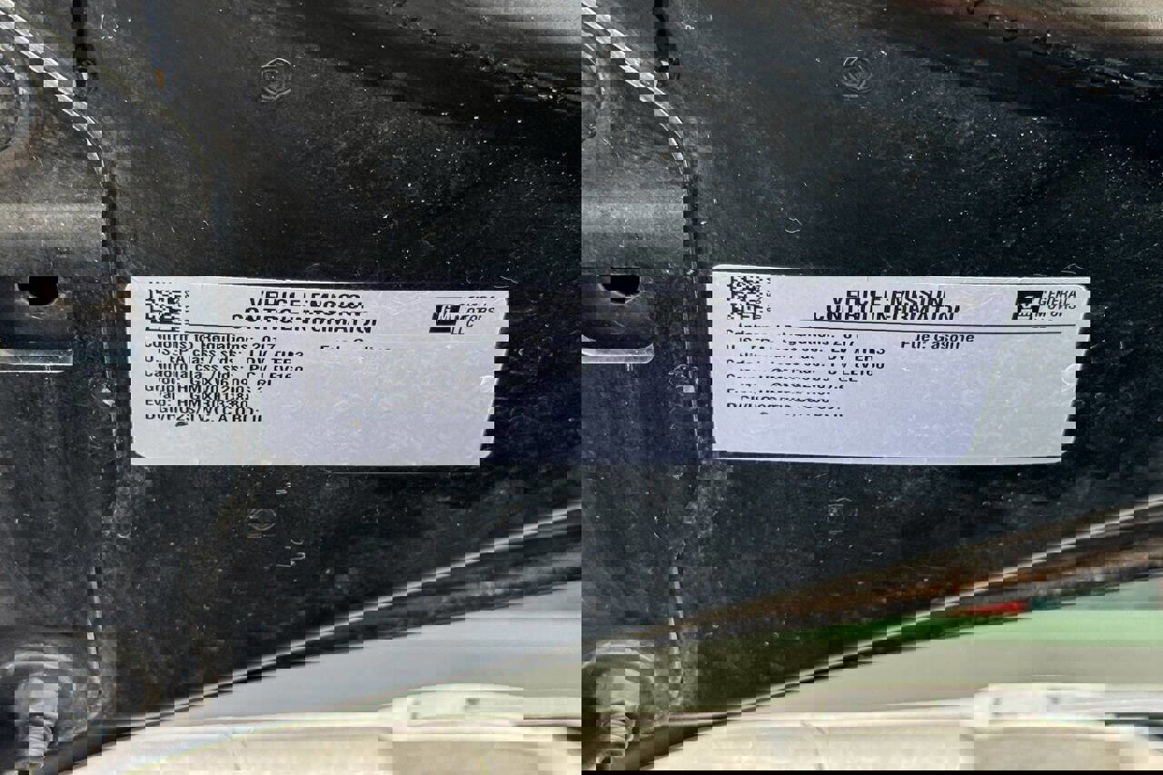 Used 2017 Chevrolet Camaro SS RWD image 36