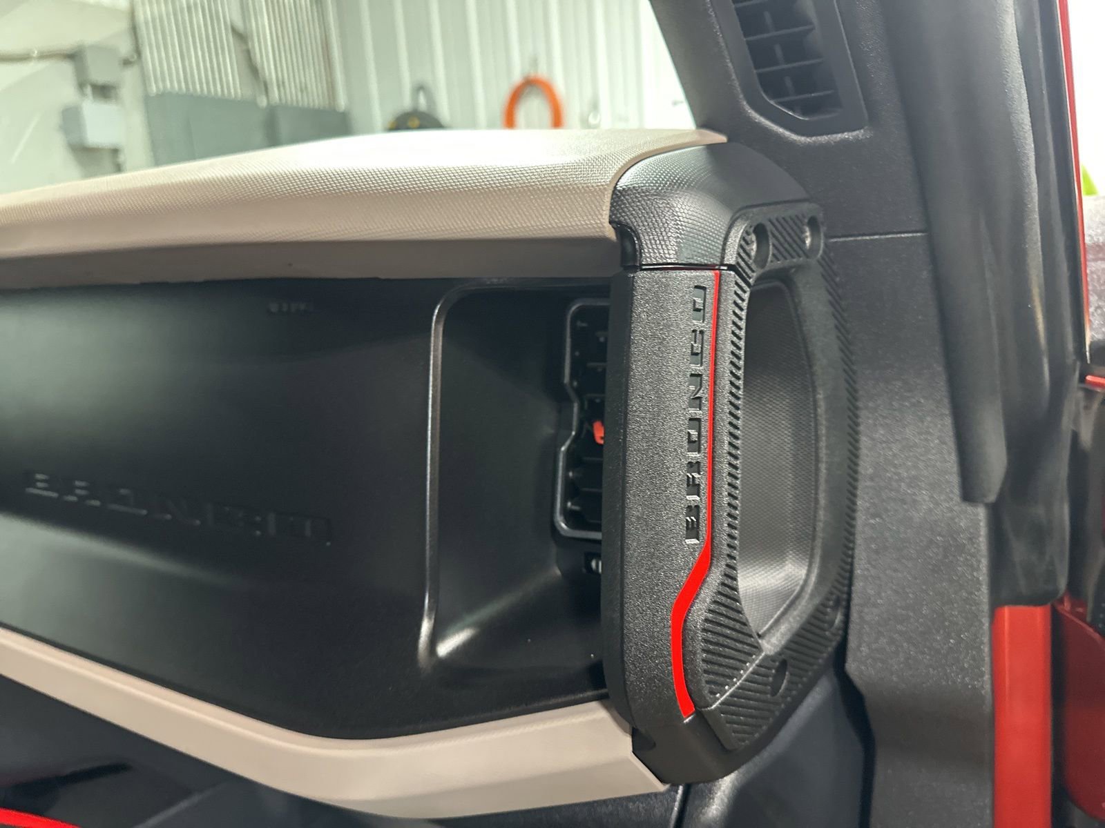 Used 2023 Ford Bronco Wildtrak image 43