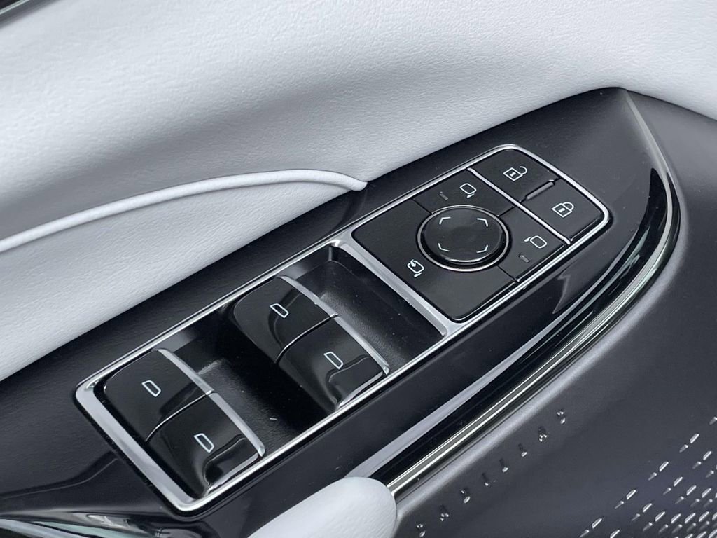 New 2026 Cadillac Lyriq Sport image 17