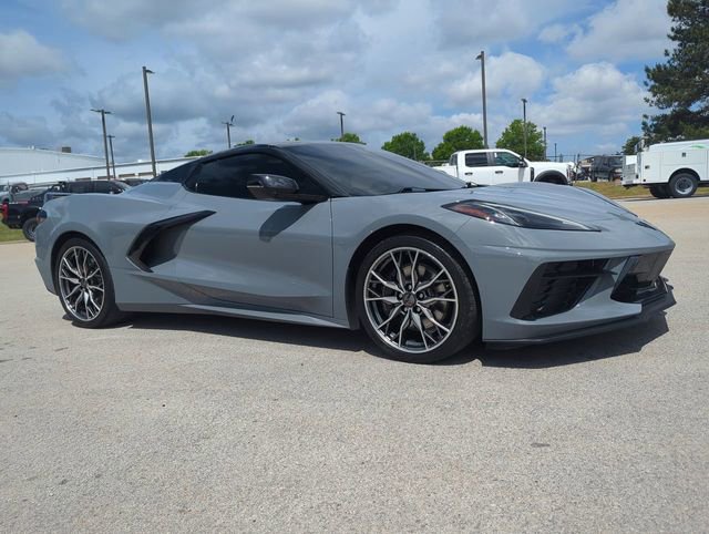 Used 2024 Chevrolet Corvette Stingray Premium Conv w/ Z51 Performance Package RWD image 2