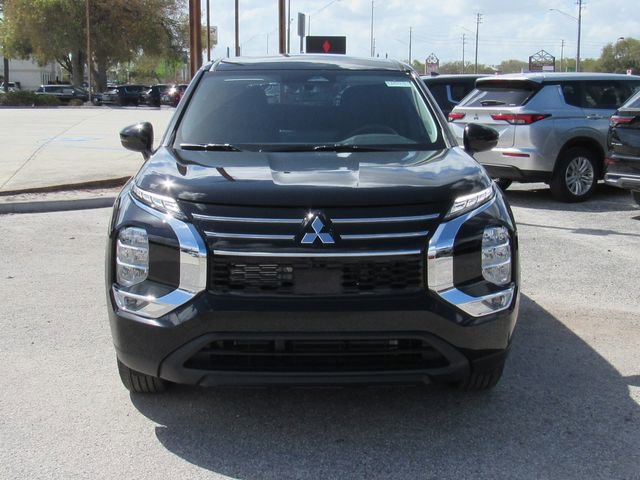 New 2026 Mitsubishi Outlander ES image 8