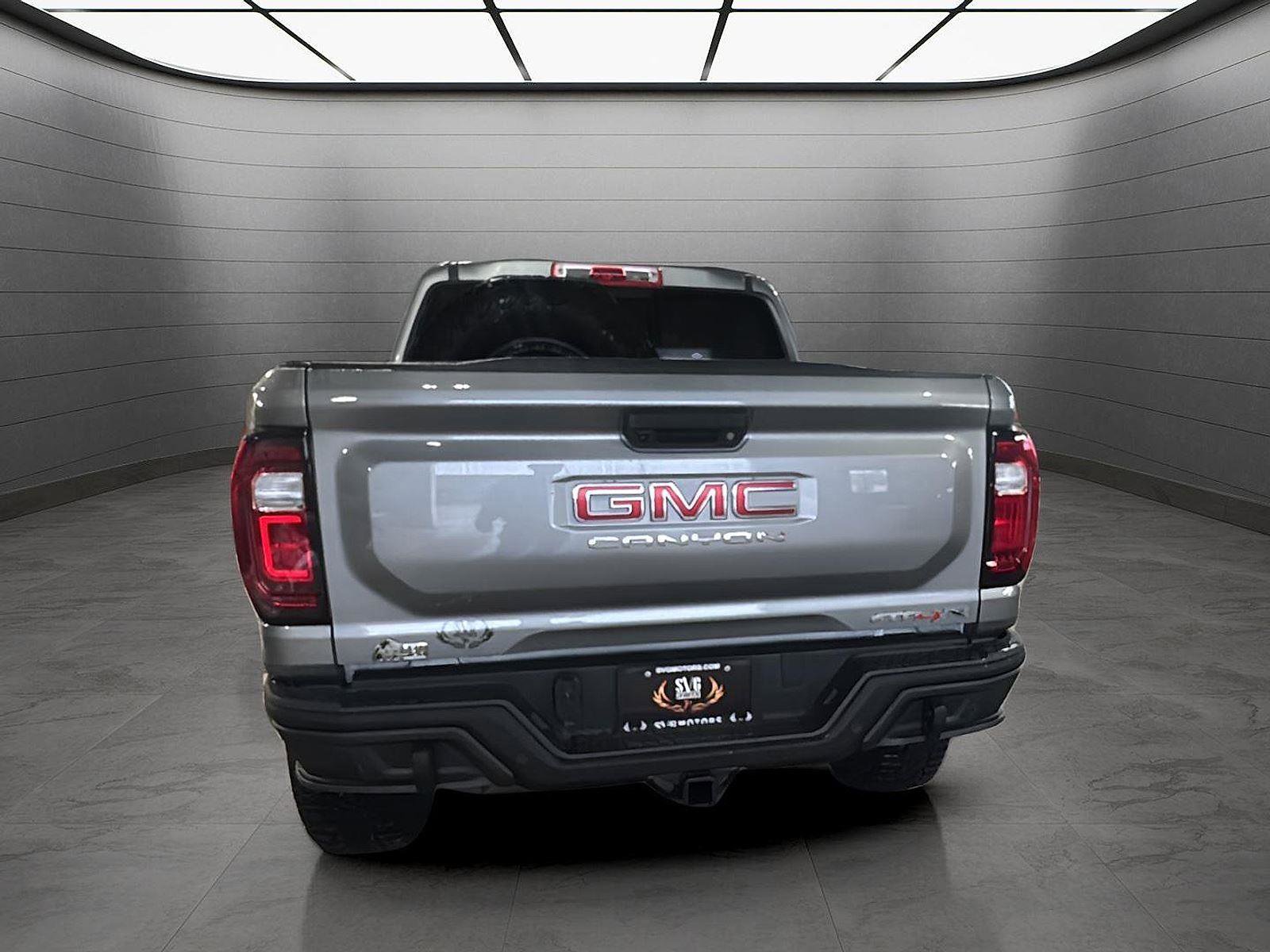 New 2025 GMC Canyon AT4 w/ AT4X AEV Edition image 5