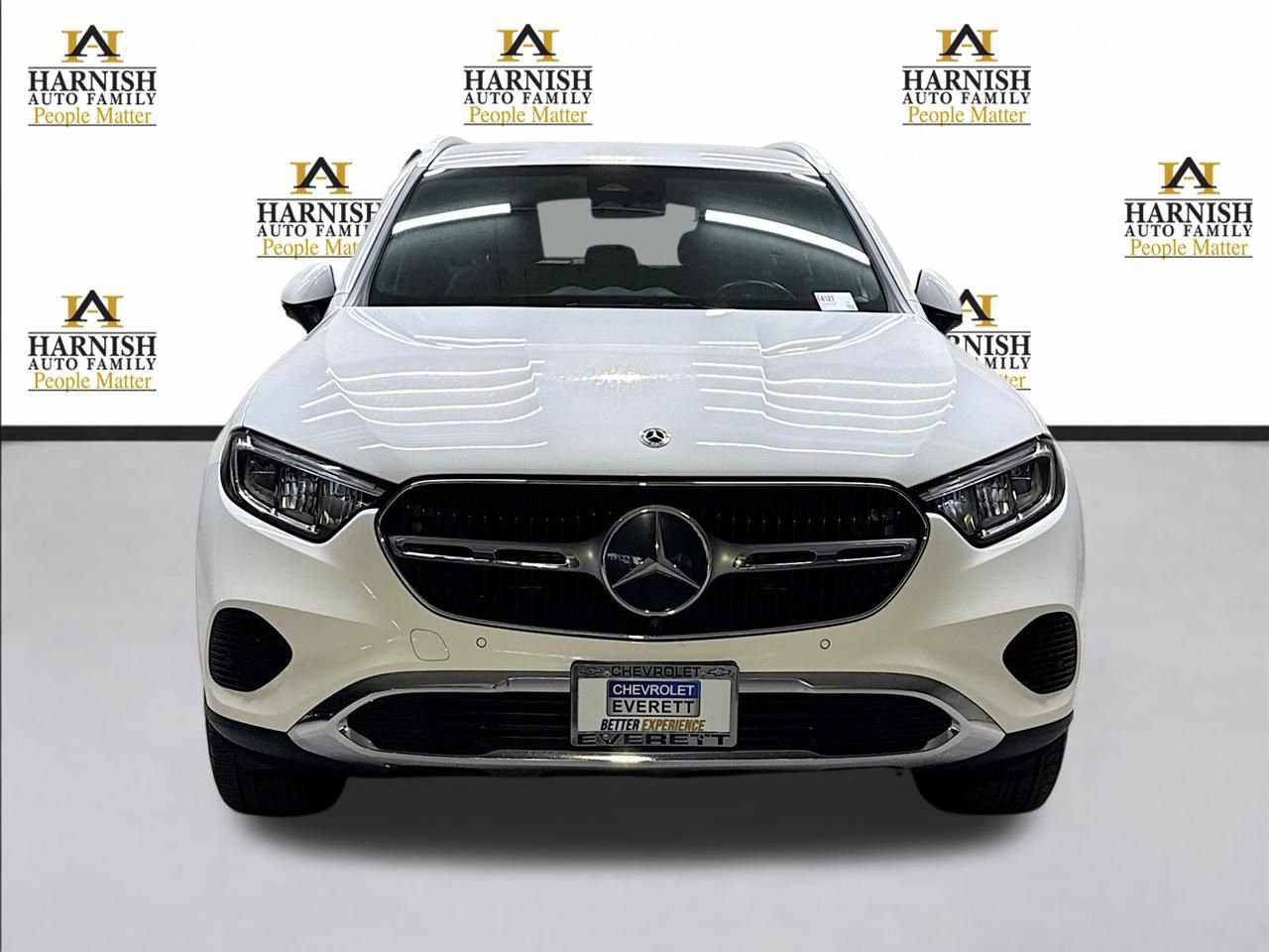 Used 2024 Mercedes-Benz GLC 300 4MATIC image 2