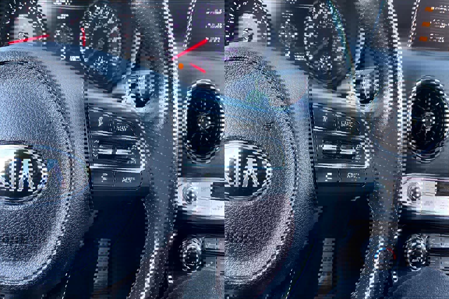 Used 2019 Kia Stinger GT2 image 24