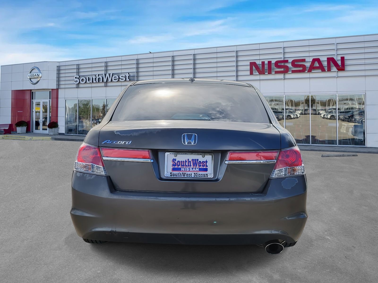 Used 2011 Honda Accord EX-L image 5