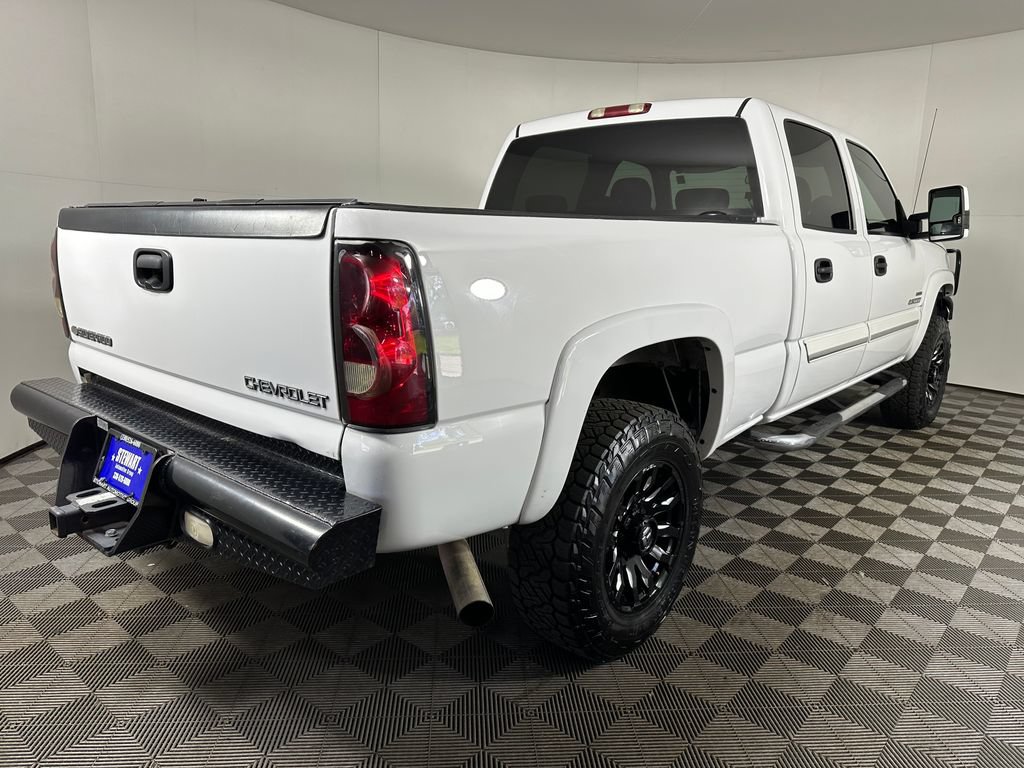 Used 2004 Chevrolet Silverado 2500 LS w/ Heavy-Duty Power Package RWD image 5