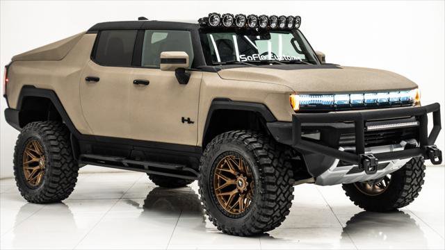Used 2025 GMC Hummer EV 3X w/ LPO, Dark Essentials Package image 6