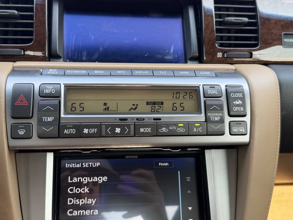 Used 2006 Lexus SC 430 Convertible RWD image 22
