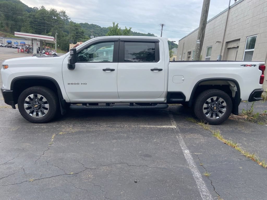 Used 2023 Chevrolet Silverado 2500 Custom w/ Gooseneck/5TH Wheel Package AWD/4WD image 9