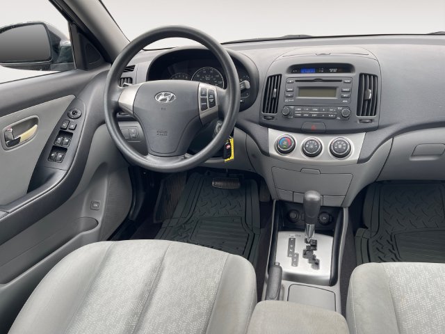 Used 2010 Hyundai Elantra GLS FWD image 11