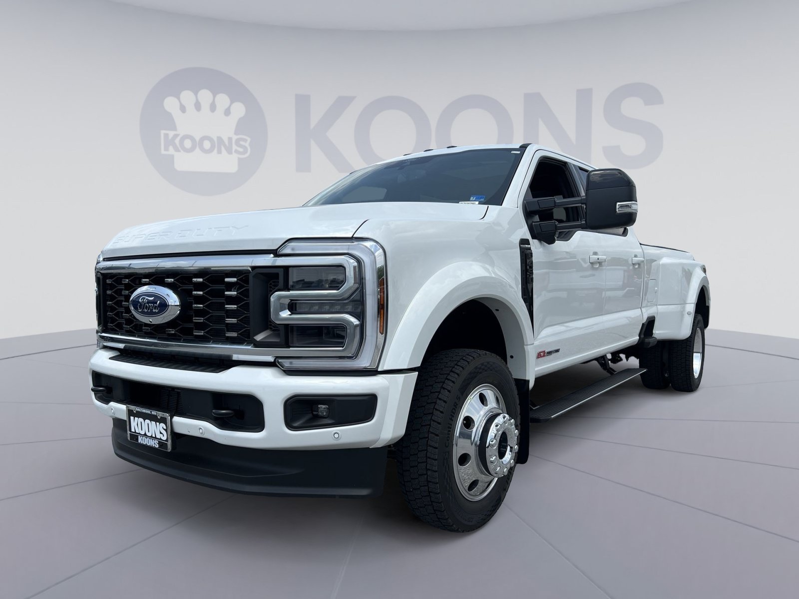 New 2026 Ford F450 Platinum w/ FX4 Off-Road Package