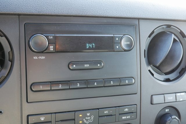 Used 2013 Ford F450 XL w/ Heavy Service Suspension Pkg image 16