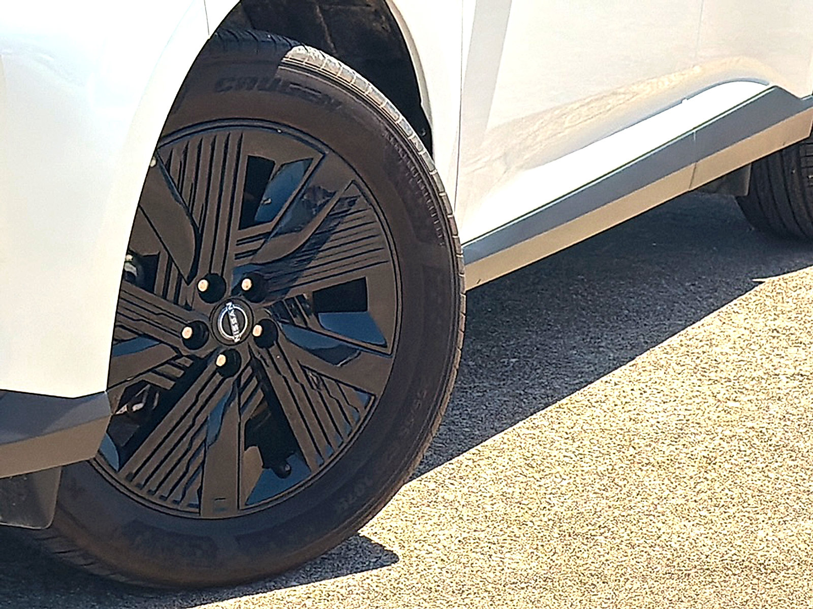 Certified 2025 Nissan Murano SV AWD/4WD image 3