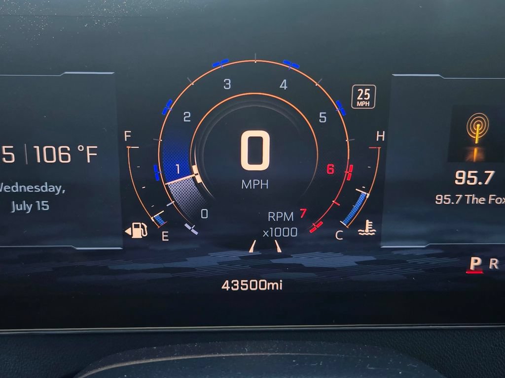 Used 2026 Chevrolet Traverse LT FWD image 22