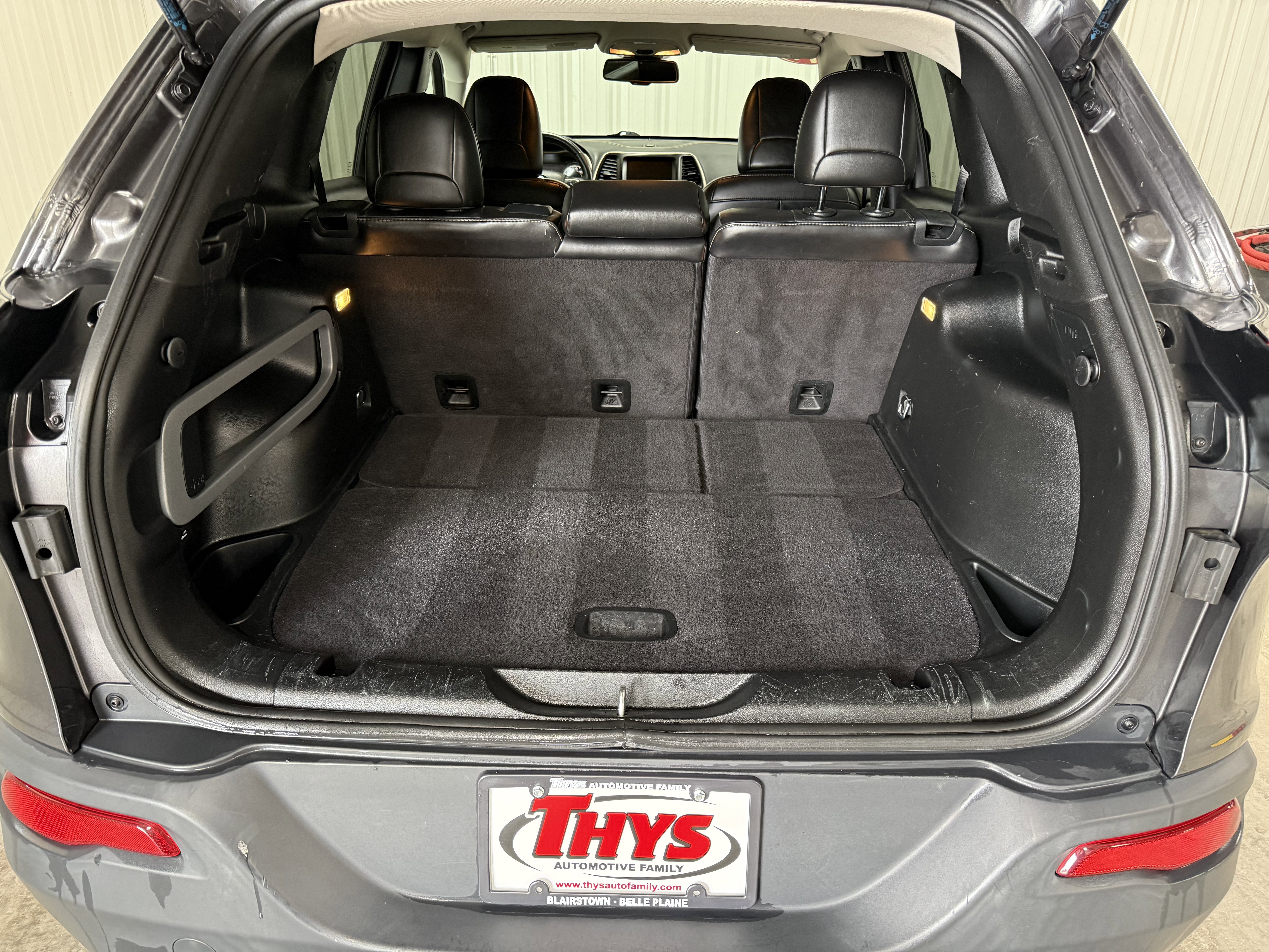 Used 2017 Jeep Cherokee Limited FWD image 5