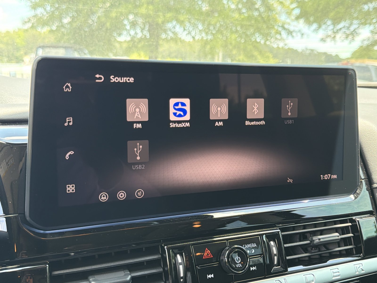 New 2026 Nissan Pathfinder SV w/ SV Premium Package FWD image 7