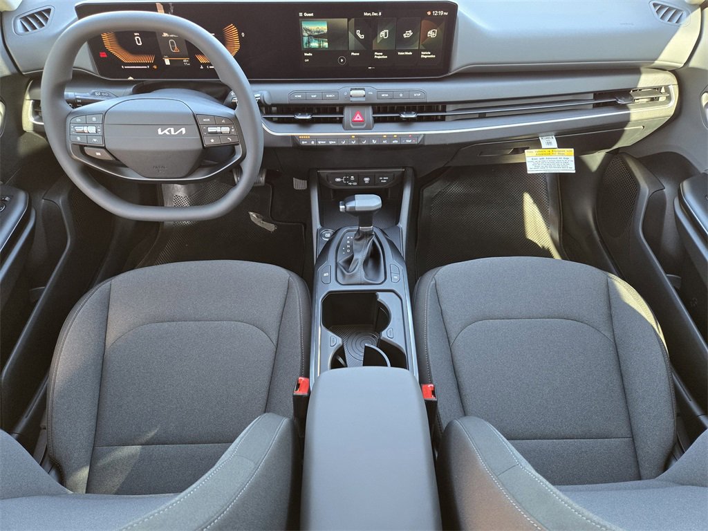 New 2025 Kia K4 LXS image 18