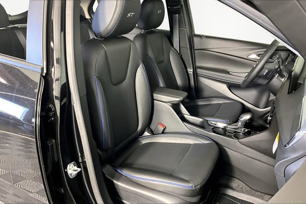 New 2026 Buick Encore GX Sport Touring w/ Comfort Package image 11