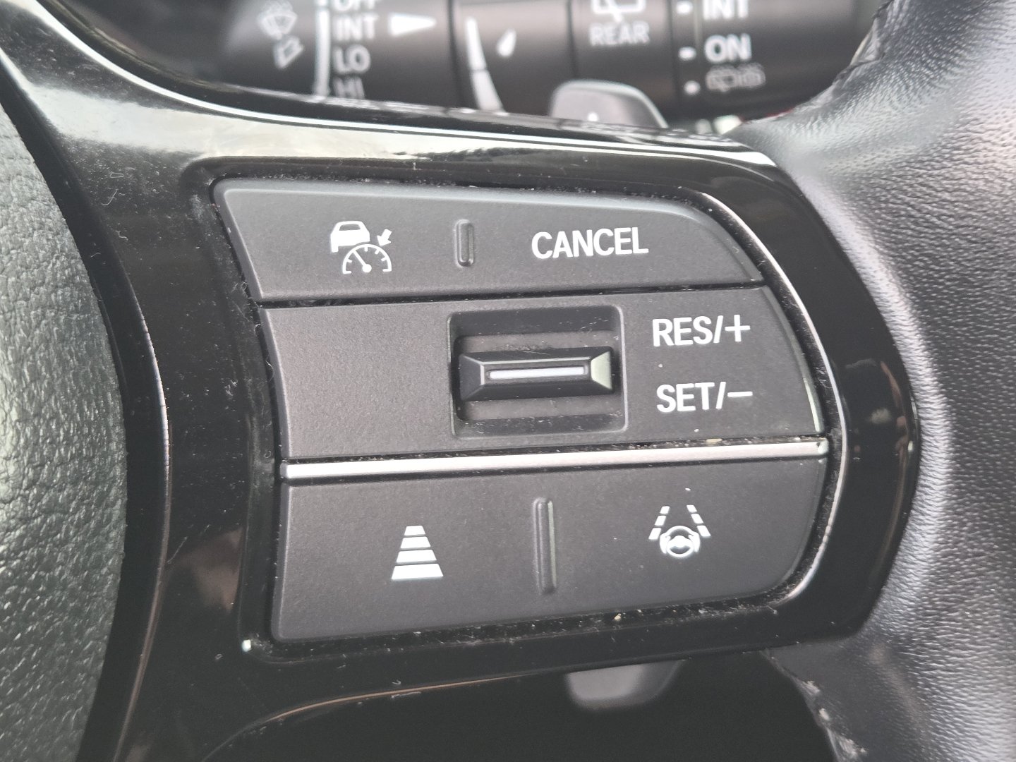 Used 2023 Honda Pilot EX-L image 9